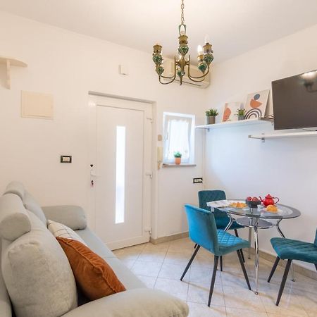 Secret Garden Apartment โปเรช ภายนอก รูปภาพ